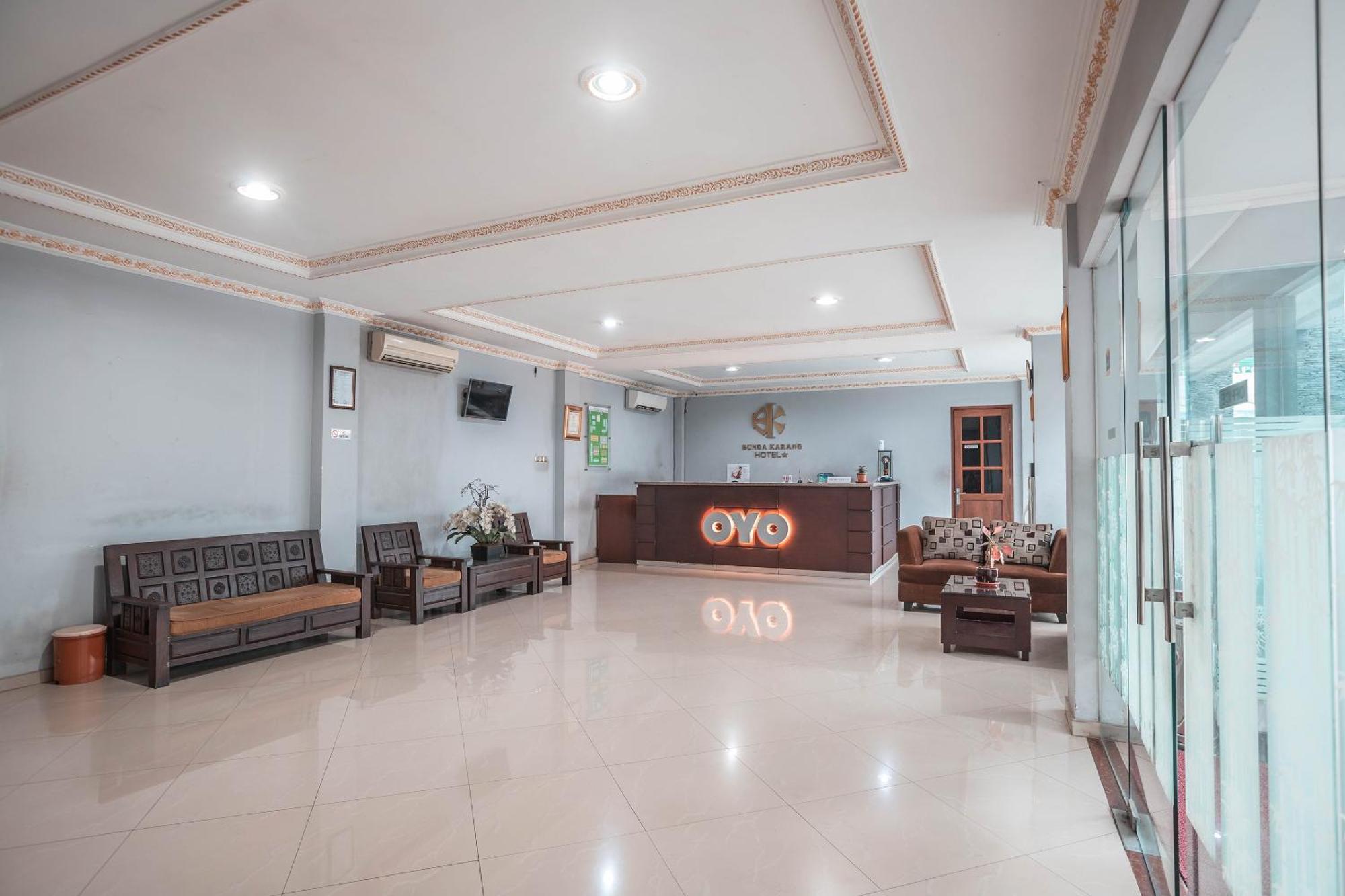 Oyo686珊瑚花酒店 贝克西 外观 照片